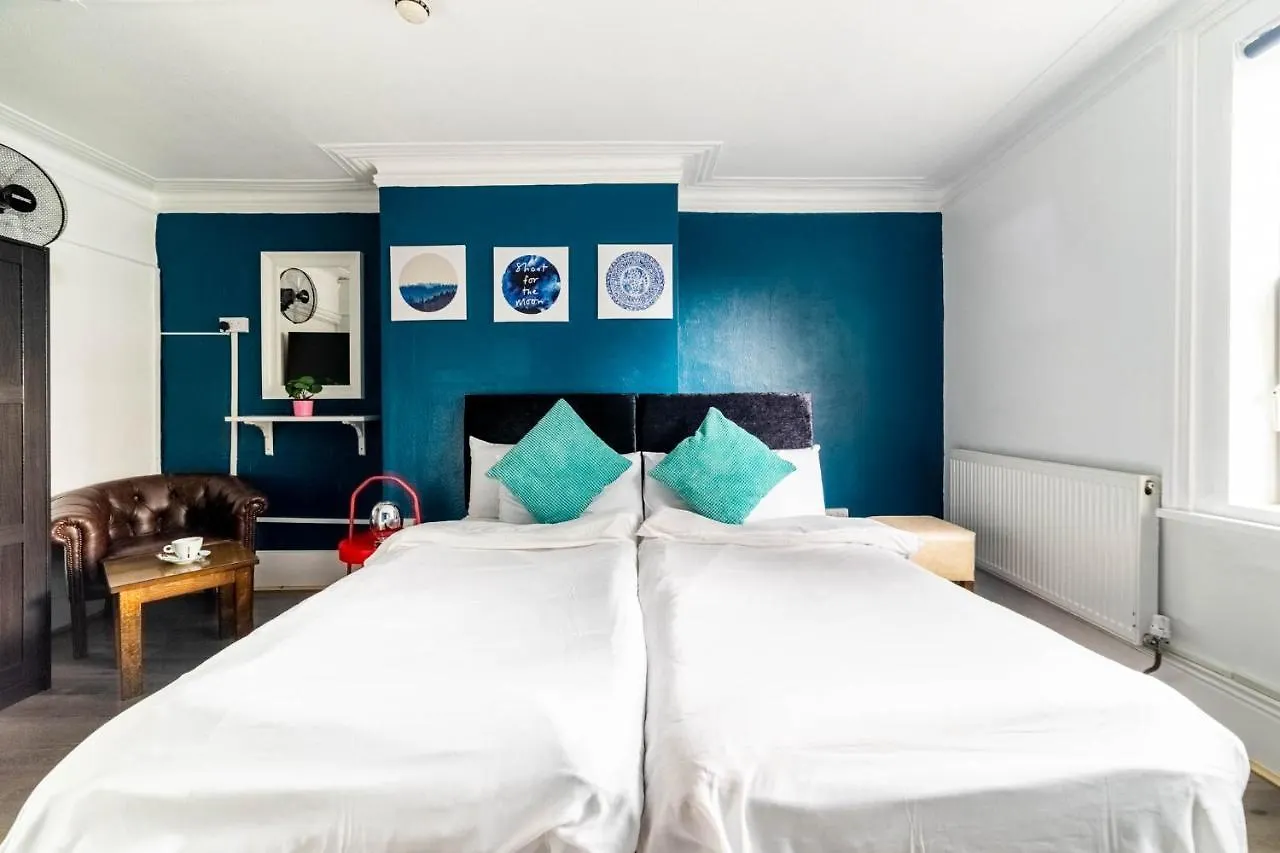 Book A Bed Hostels London United Kingdom