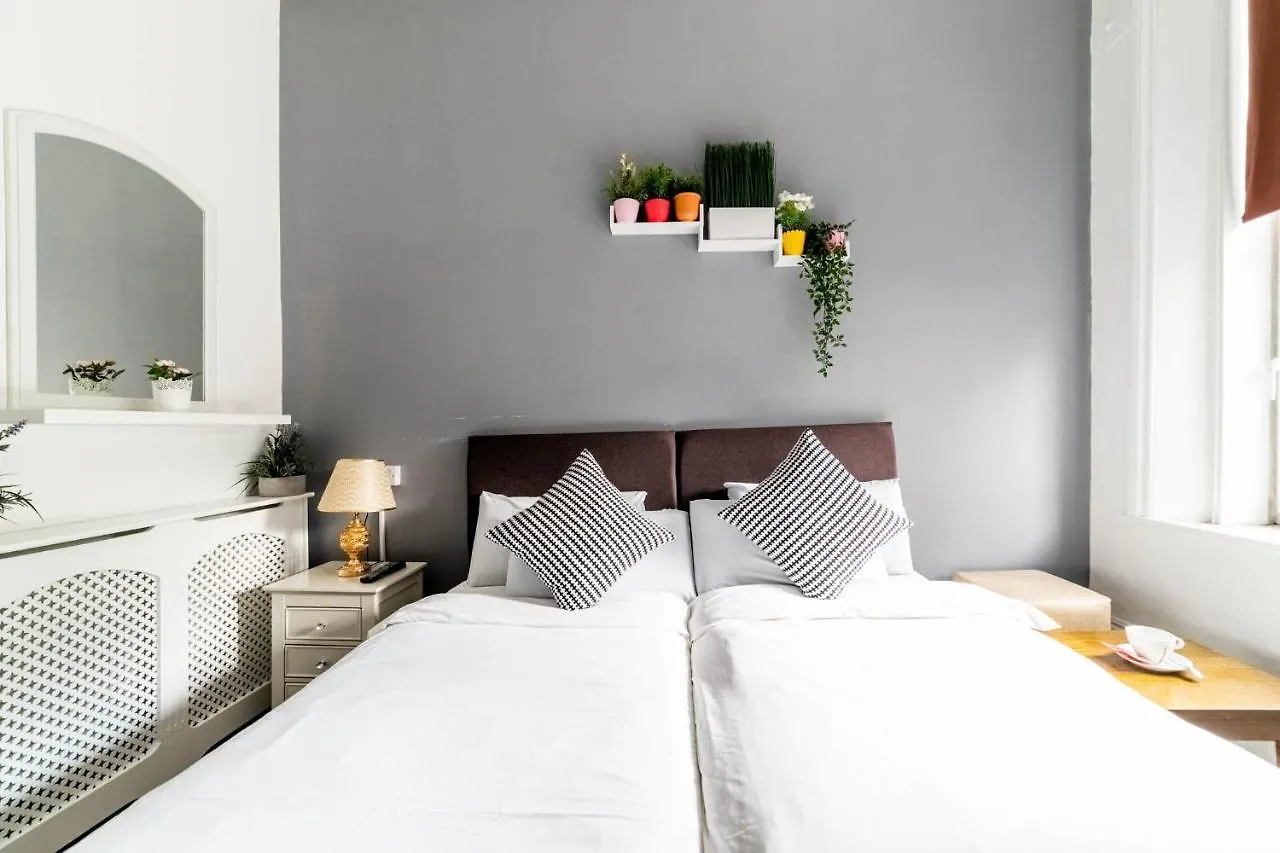 Book A Bed Hostels London