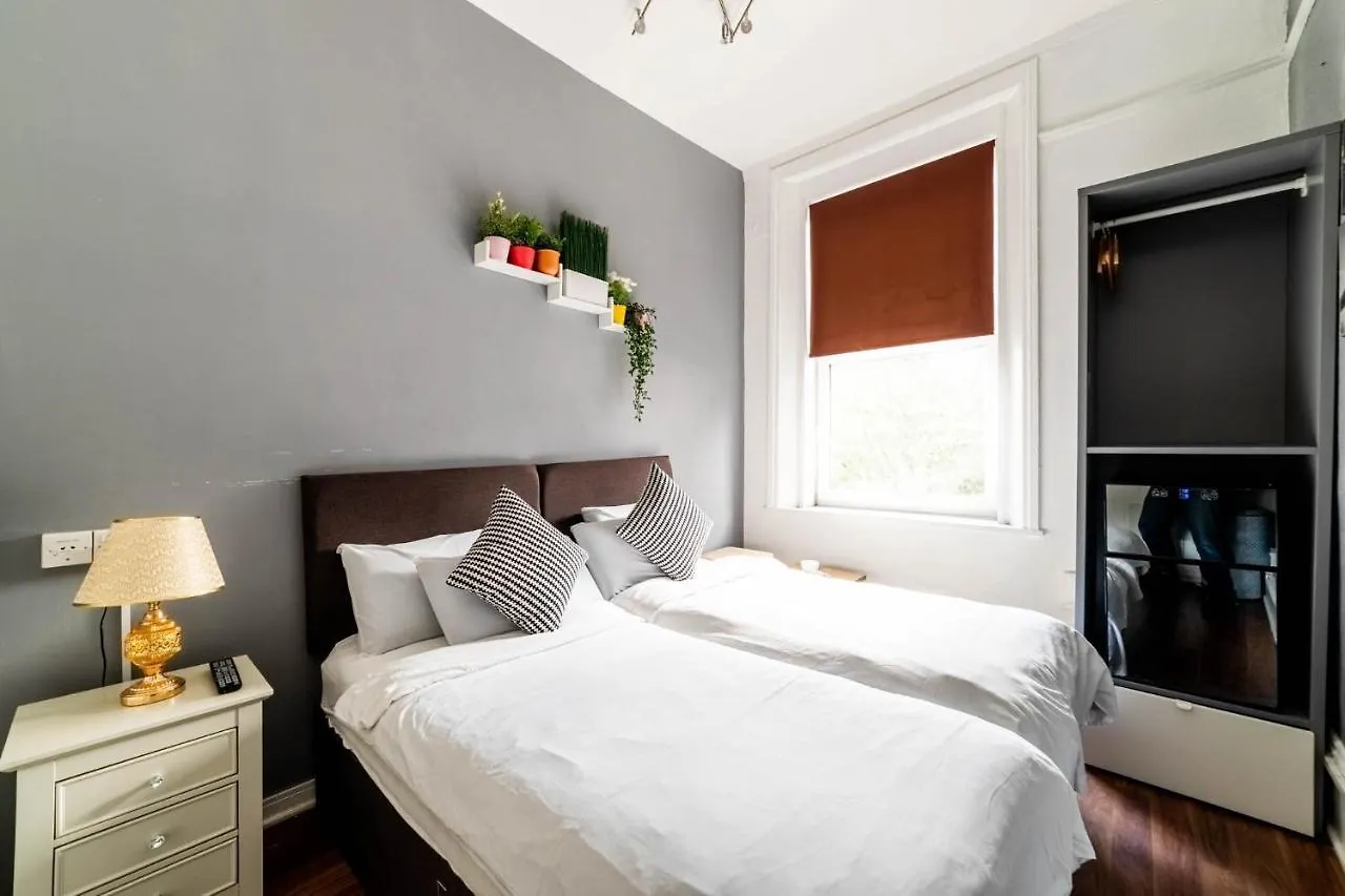 Book A Bed Hostels London United Kingdom