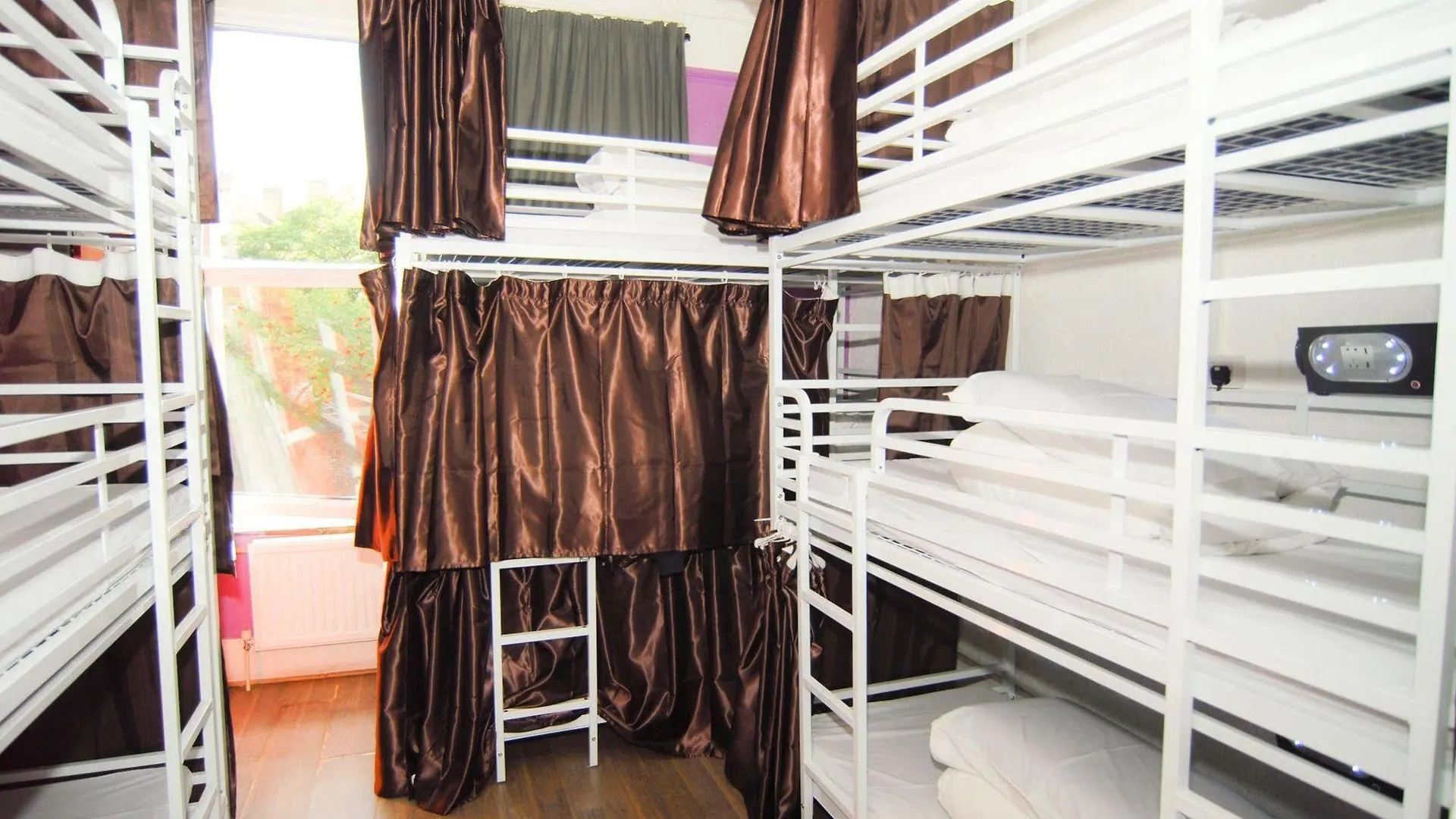 Book A Bed Hostels London United Kingdom